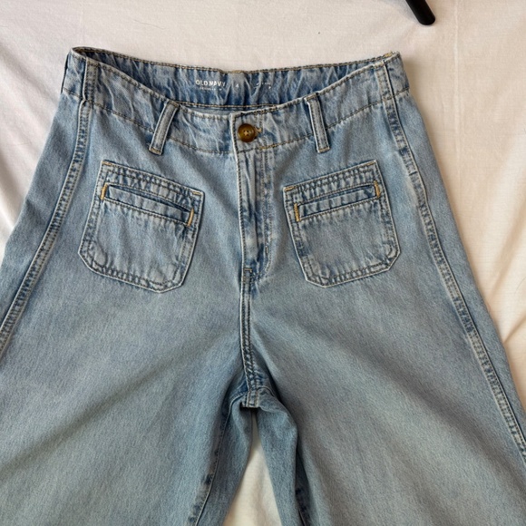 Front Pocket Wide Leg Jeans | Size 4 | Old Navy - Picture 3 of 7